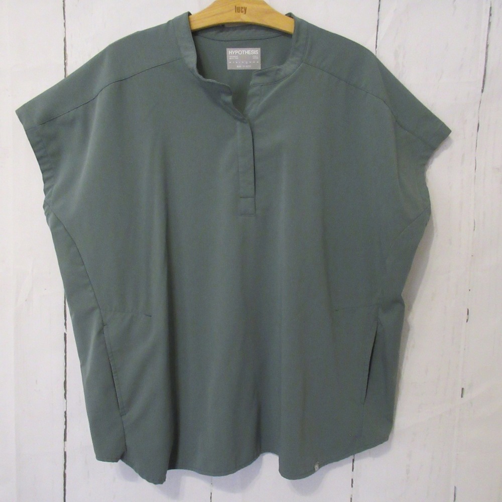 Hypothesis Scrub Top 2X Meta Oversized Green Pockets Dolman Sleeve Plus Size